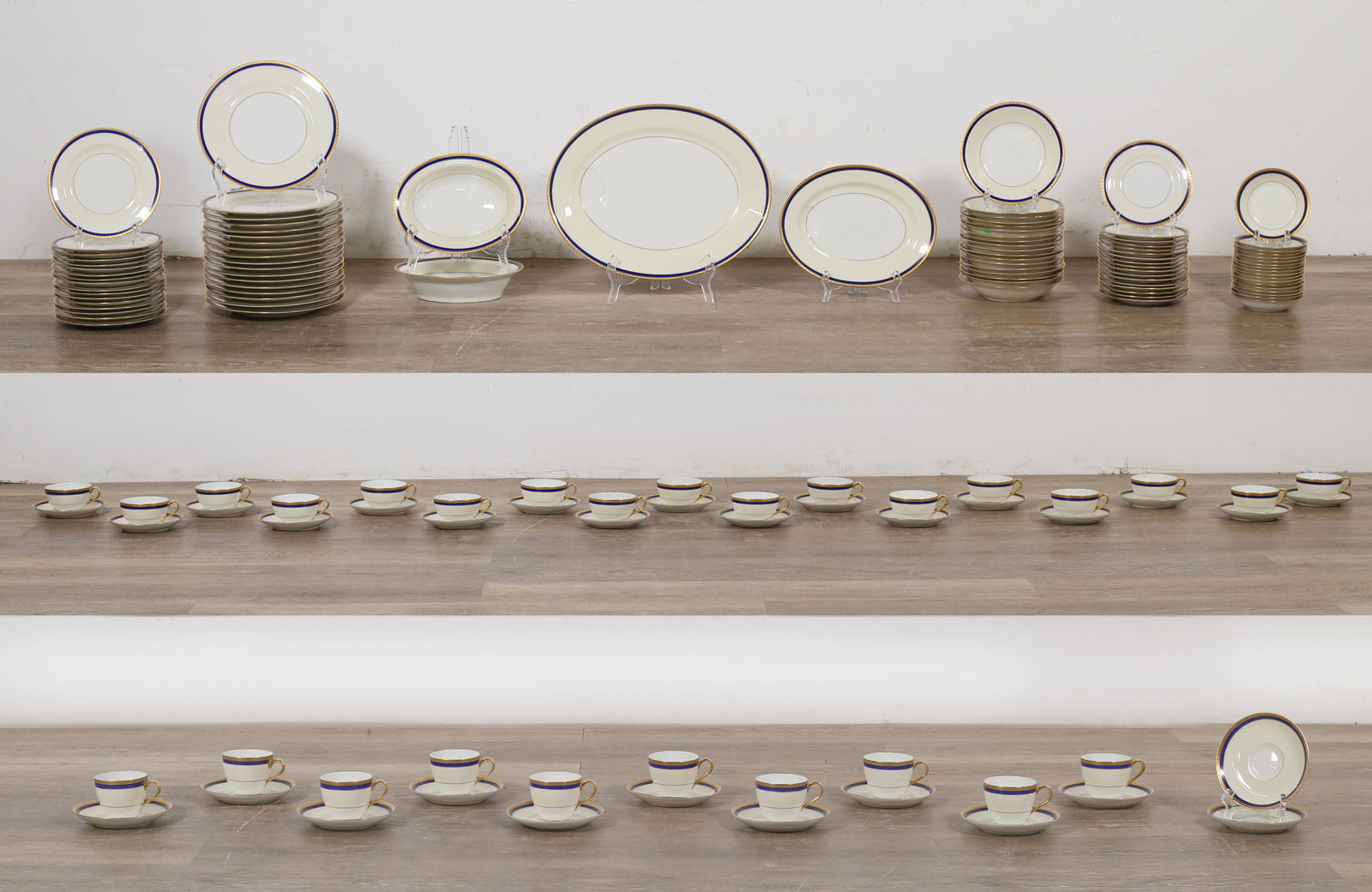 148 Piece Haviland Limoges Cobalt Dinner Service (1 of 20)