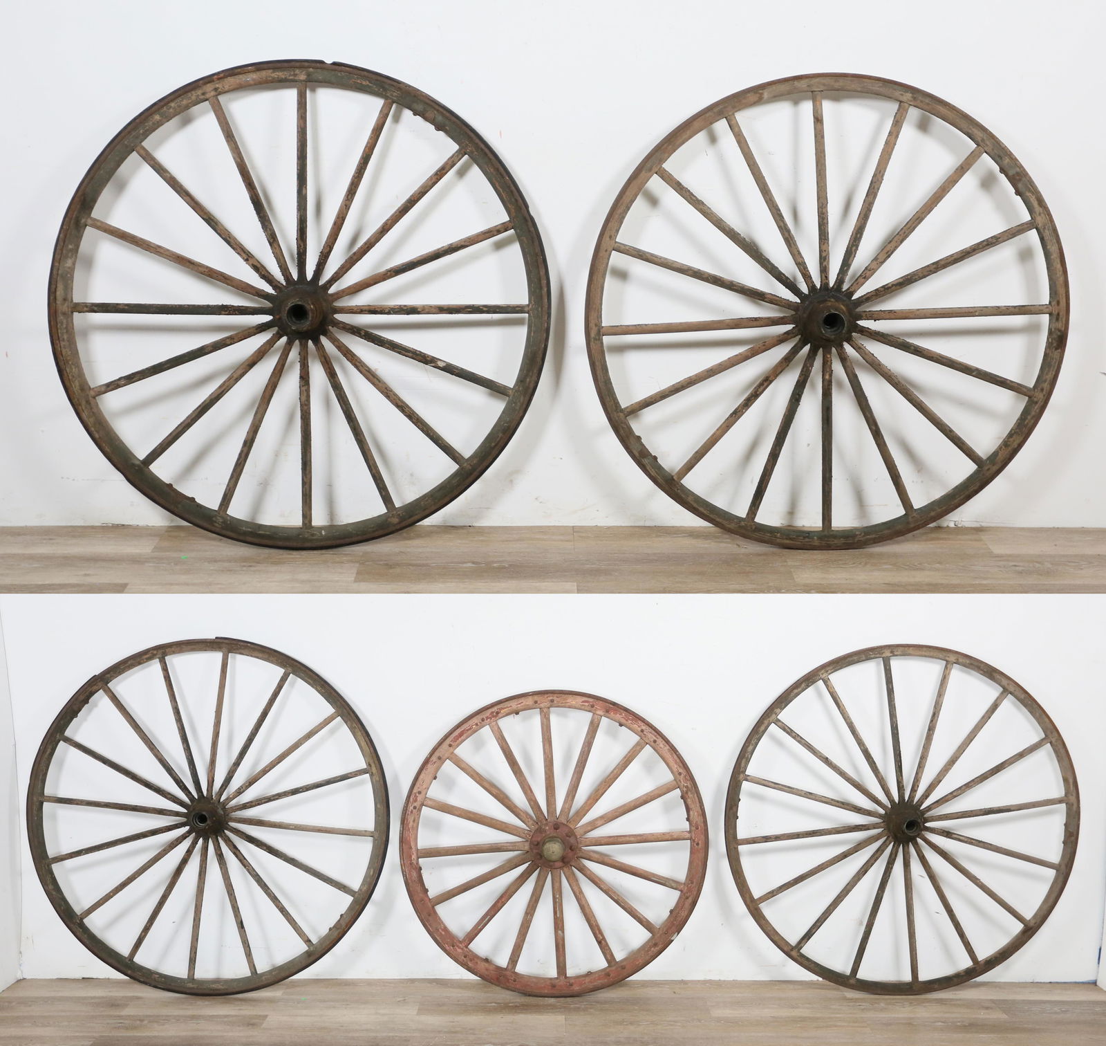 Grouping of 5 Rustic Wagon Wheels (1 of 20)