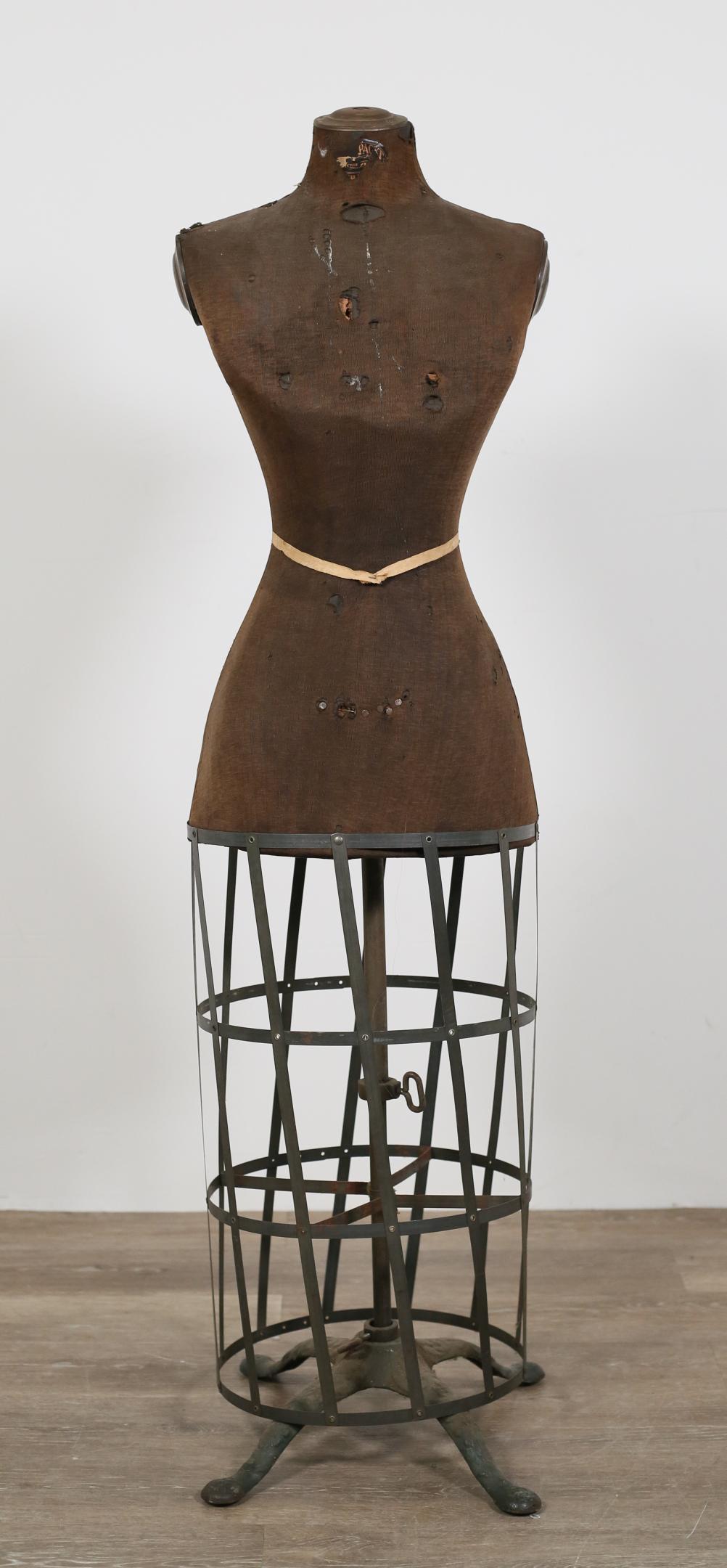 Vintage Acme Adjustable Dress Form (1 of 17)