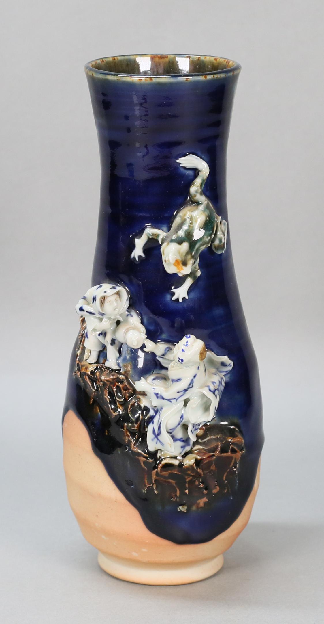 Sumida Pottery Vase Figures & Frog (1 of 13)