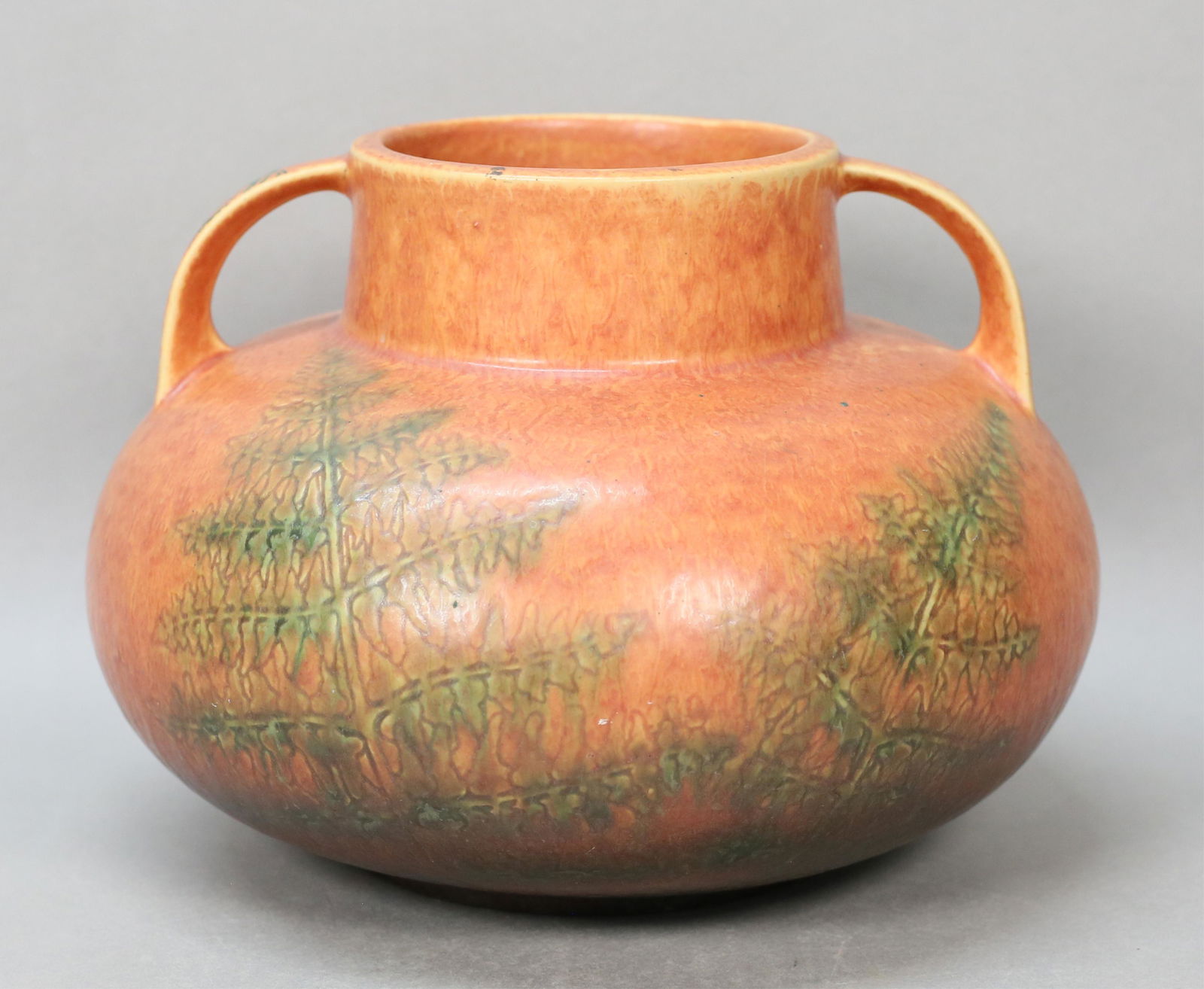 2 Handled Art Pottery Vase Roseville Windsor (1 of 8)