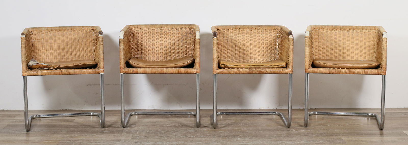 Four Harvey Probber D43 Style Mid Century Chairs (1 of 20)