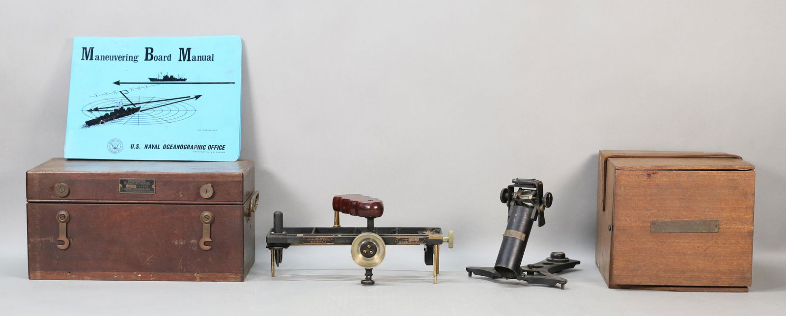 Kelvin Azimuth Mirror & Schick US Navy Stadimeter (1 of 20)