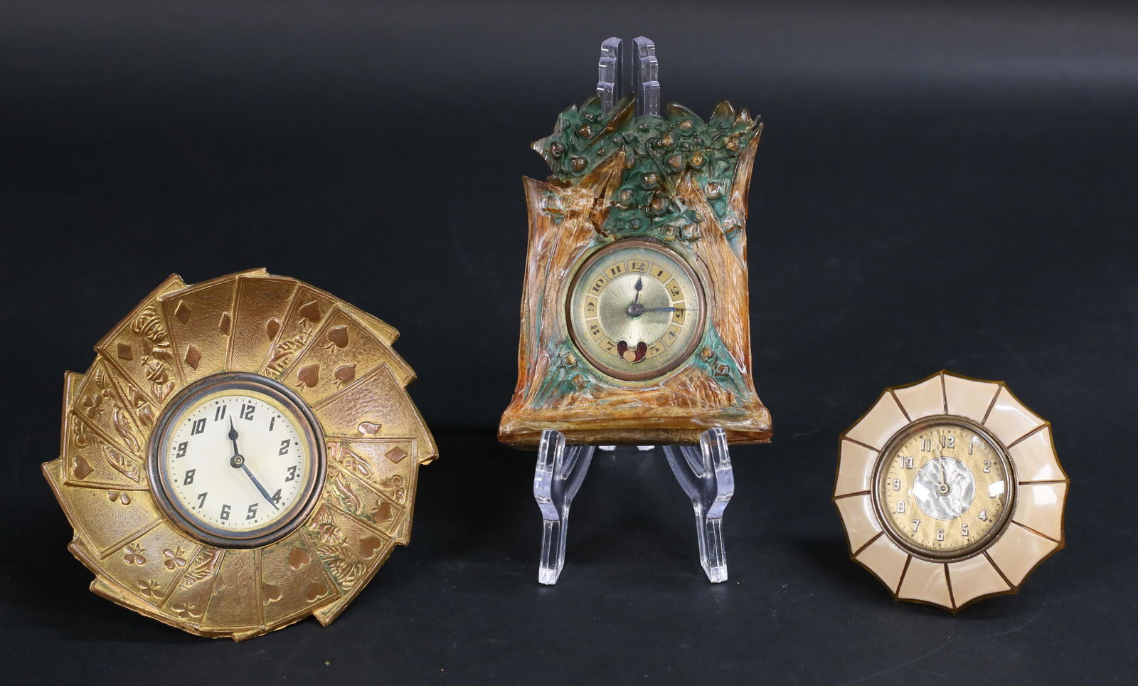 3 Desk Clocks (1 of 16)