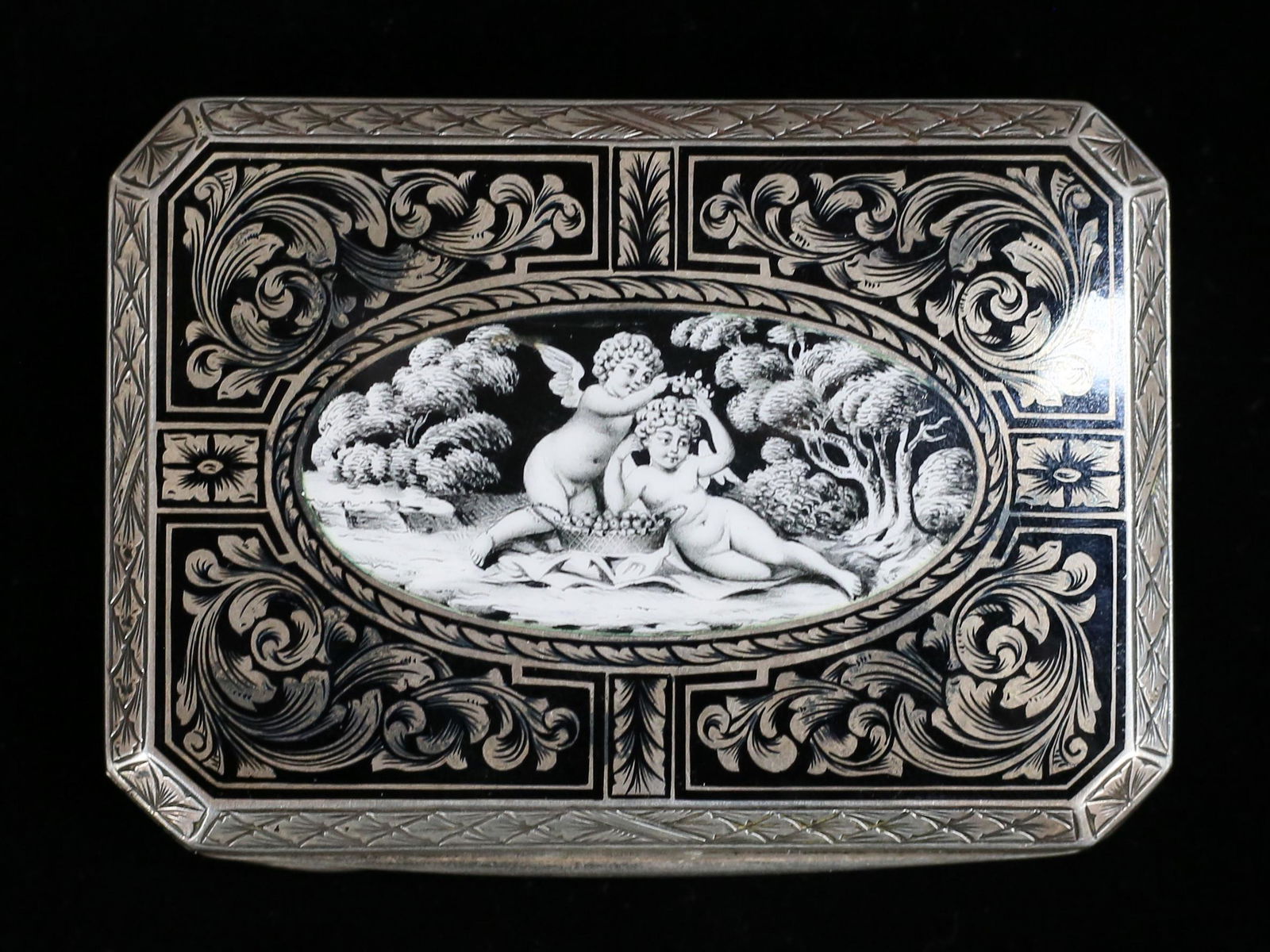 800 Silver Compact / Card Case (1 of 5)