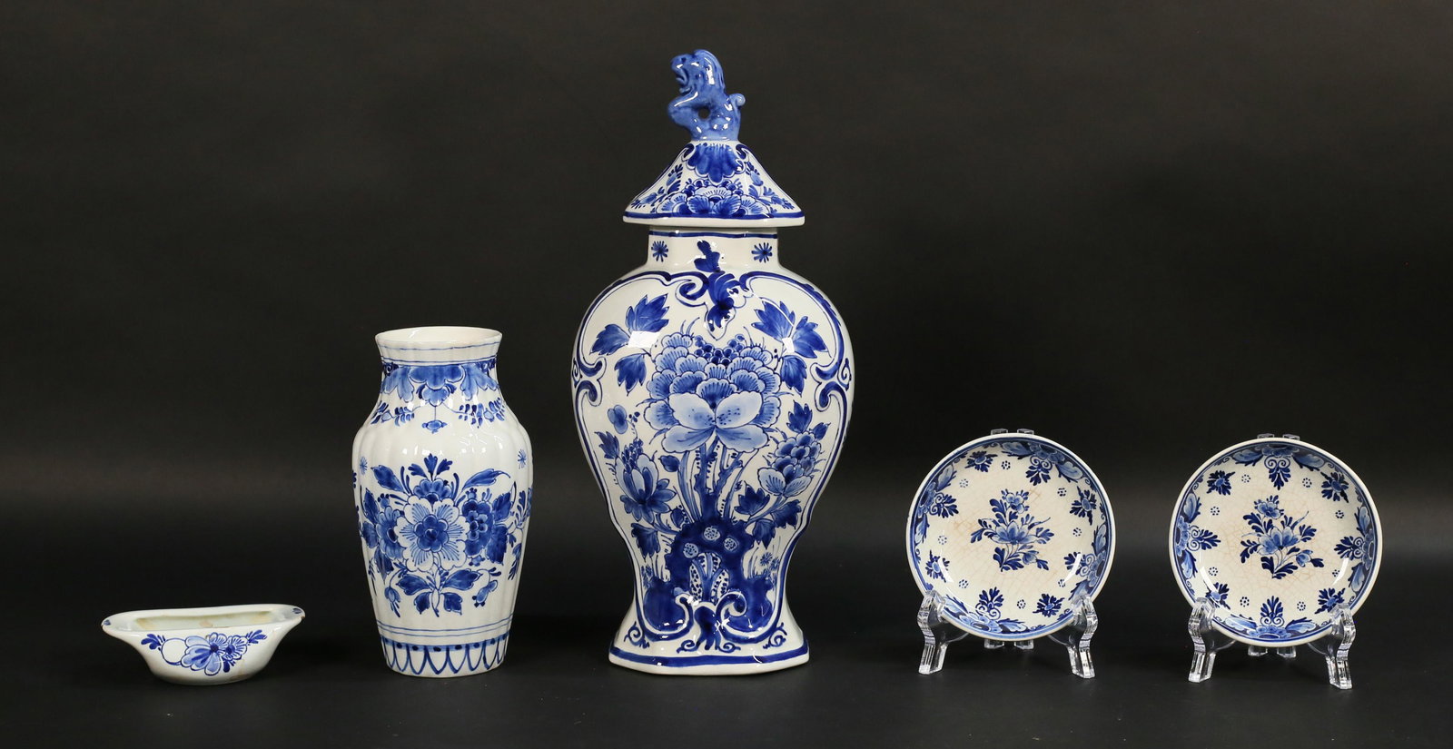 5 Pieces of Delft Pottery (1 of 20)