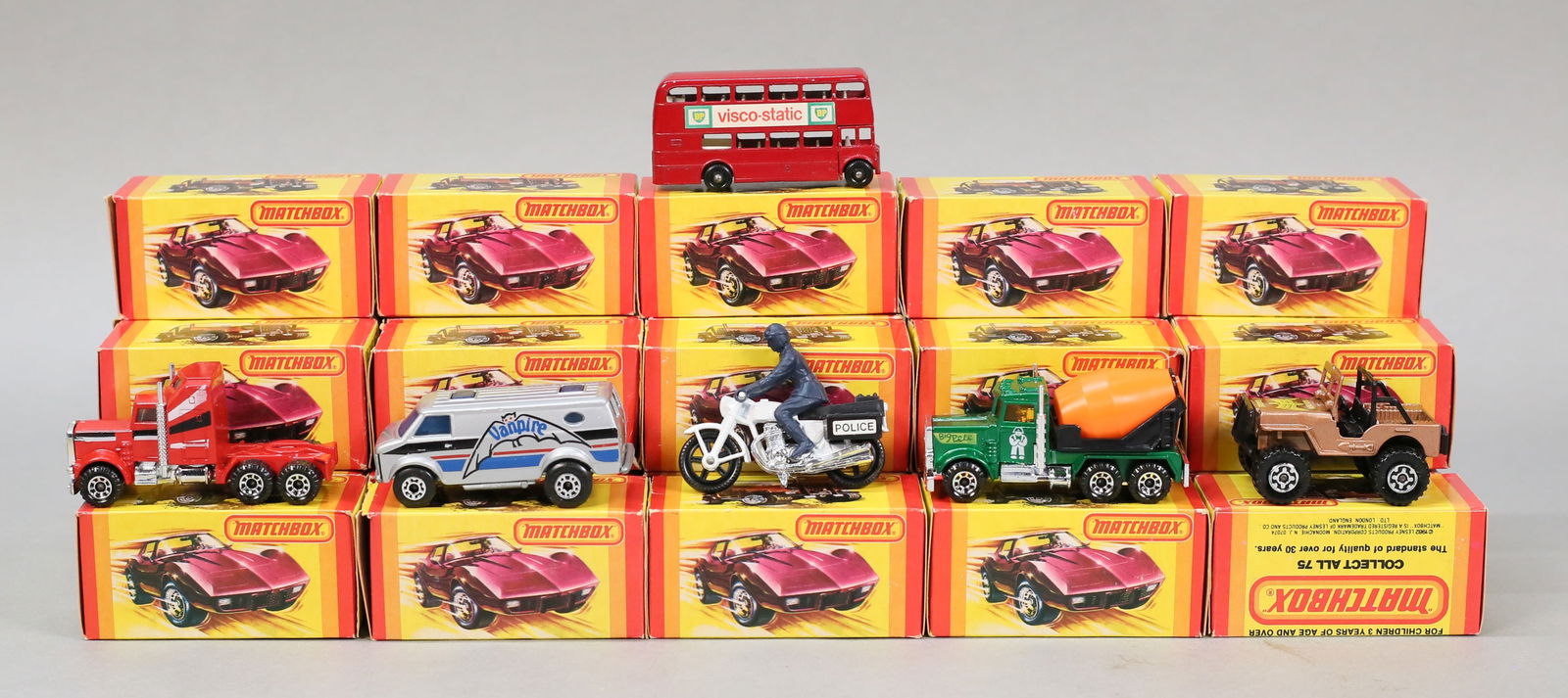 31 Vintage Matchbox Lesney Die-Cast Cars & Trucks (1 of 13)