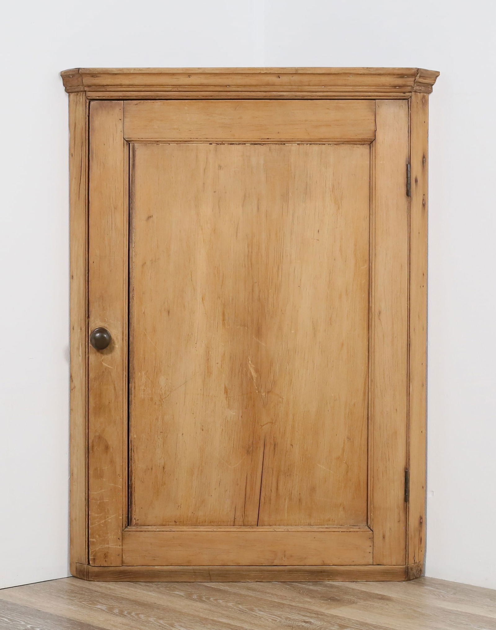 Rustic Farmhouse Pine Hanging Corner Cabinet (1 of 15)