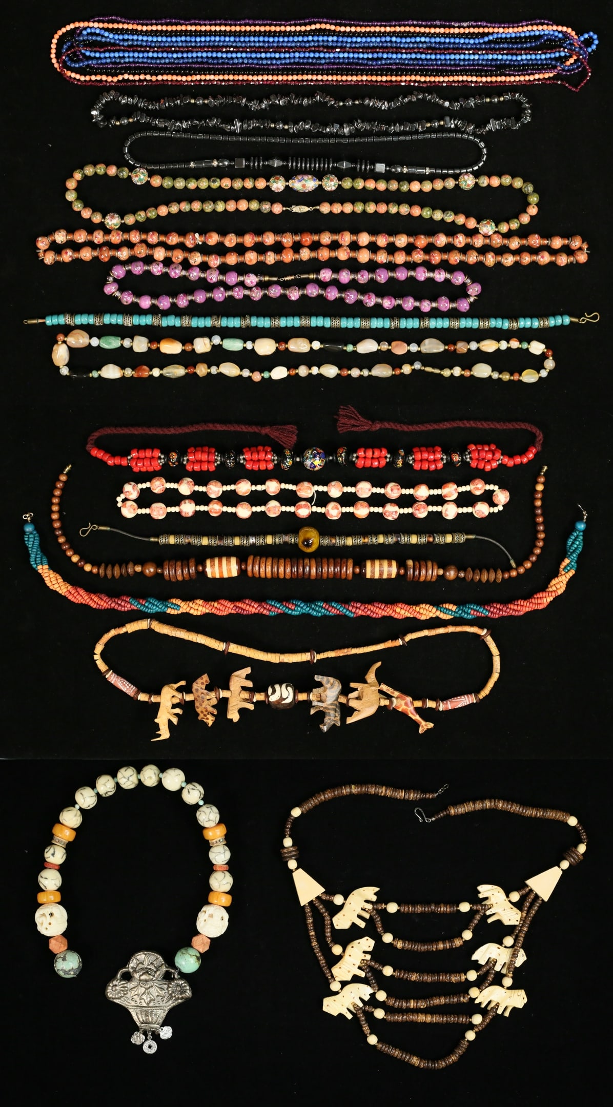 Grouping of Costume Beaded Necklaces (1 of 14)