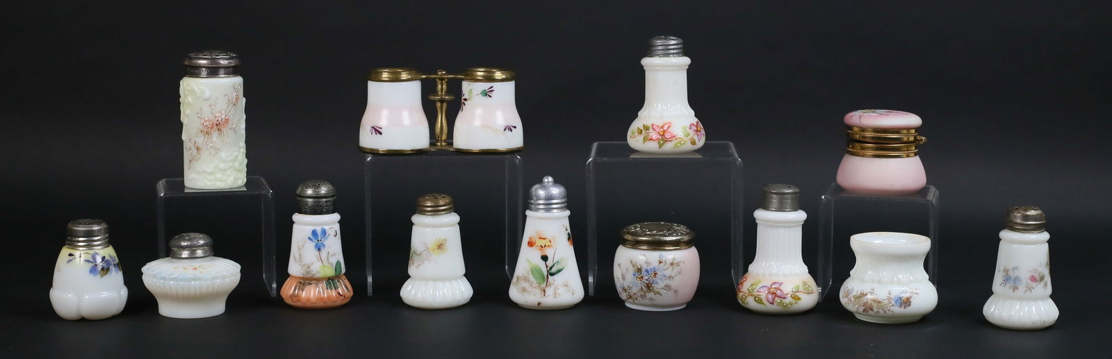 13 Pieces Opaque Glass Including Wave Crest (1 of 20)