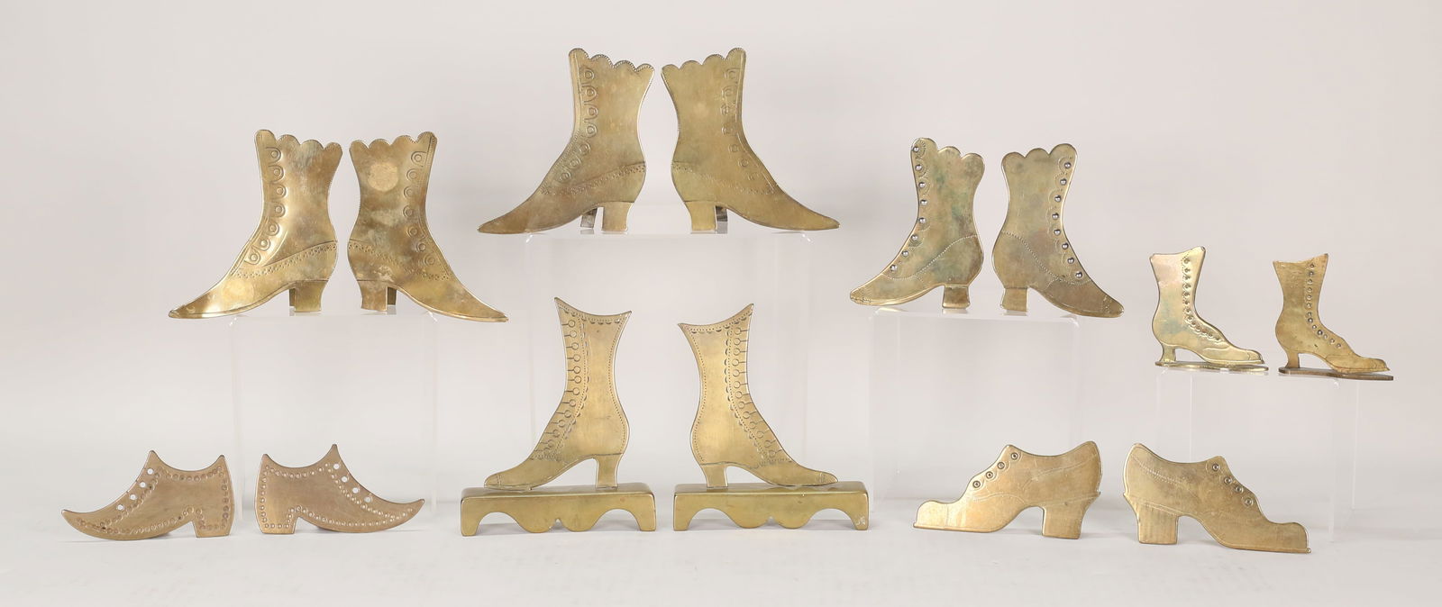 Lot of Brass Shoe Chimney Ornaments (1 of 20)