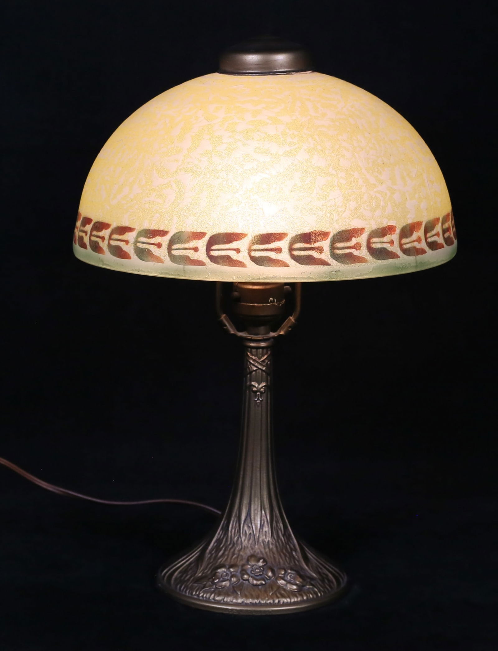 Handel Style Lamp With Painted Shade (1 of 19)