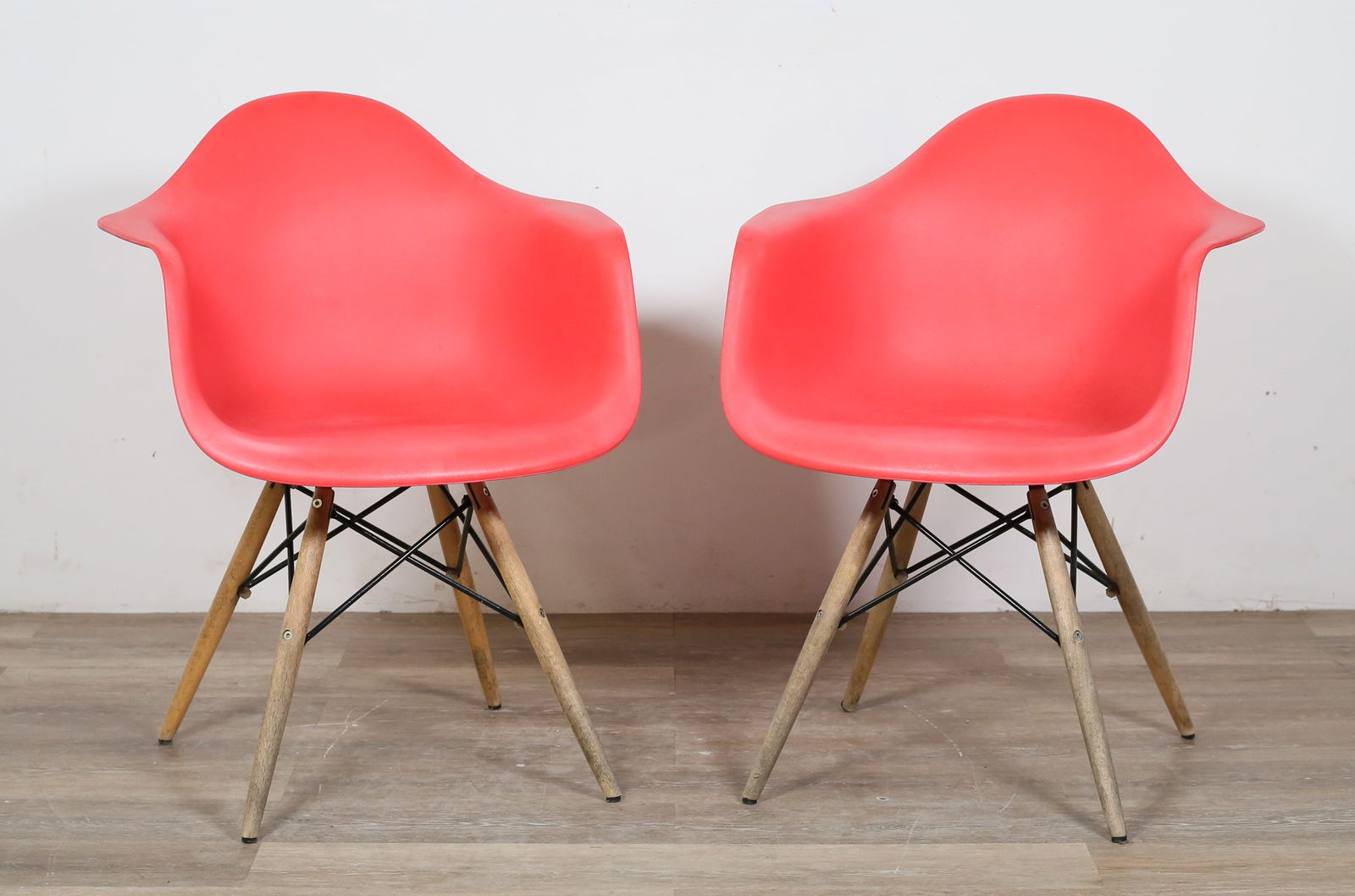 Pair of Mid Century Modern Eames Style Armchairs (1 of 20)