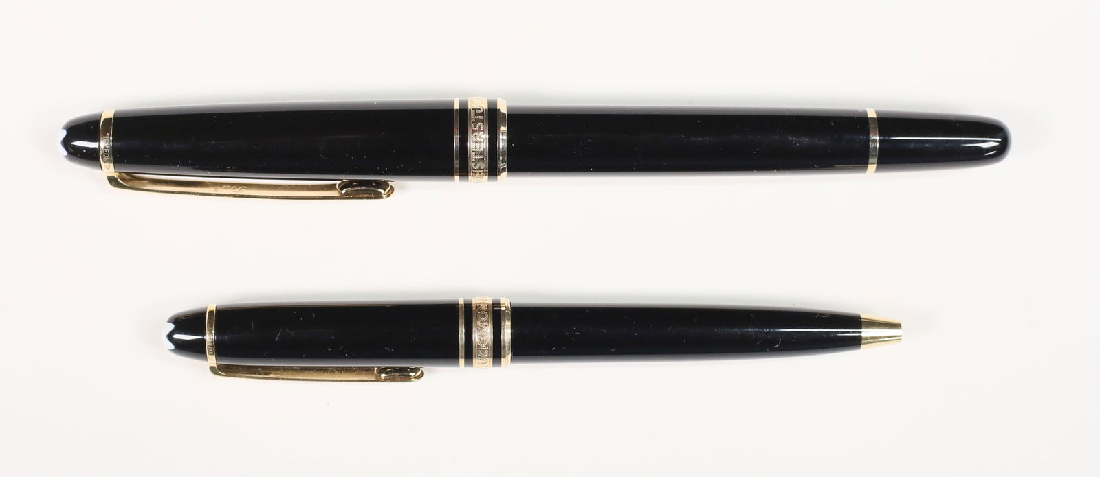 2 Mont Blanc Meisterstuck Ballpoints (1 of 15)