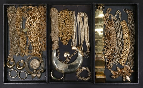 Lot of Vintage Gold Tone Costume Jewelry