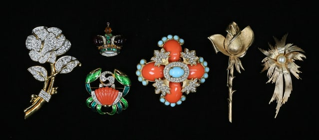 6 Vintage Brooches Trifari, Nolan Miller, DeNicola
