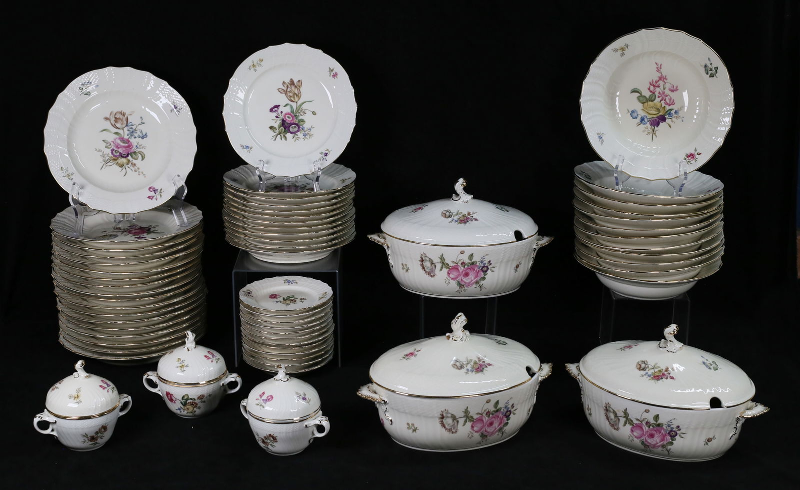 60 Pieces Royal Copenhagen Frijsenborg Dinnerware (1 of 20)