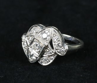Vintage 14k White Gold & Diamond Ring