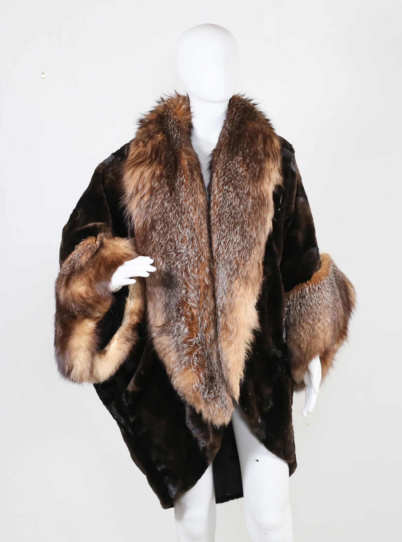 Flemington Furs Ladies' Fox Trim Cape (1 of 10)