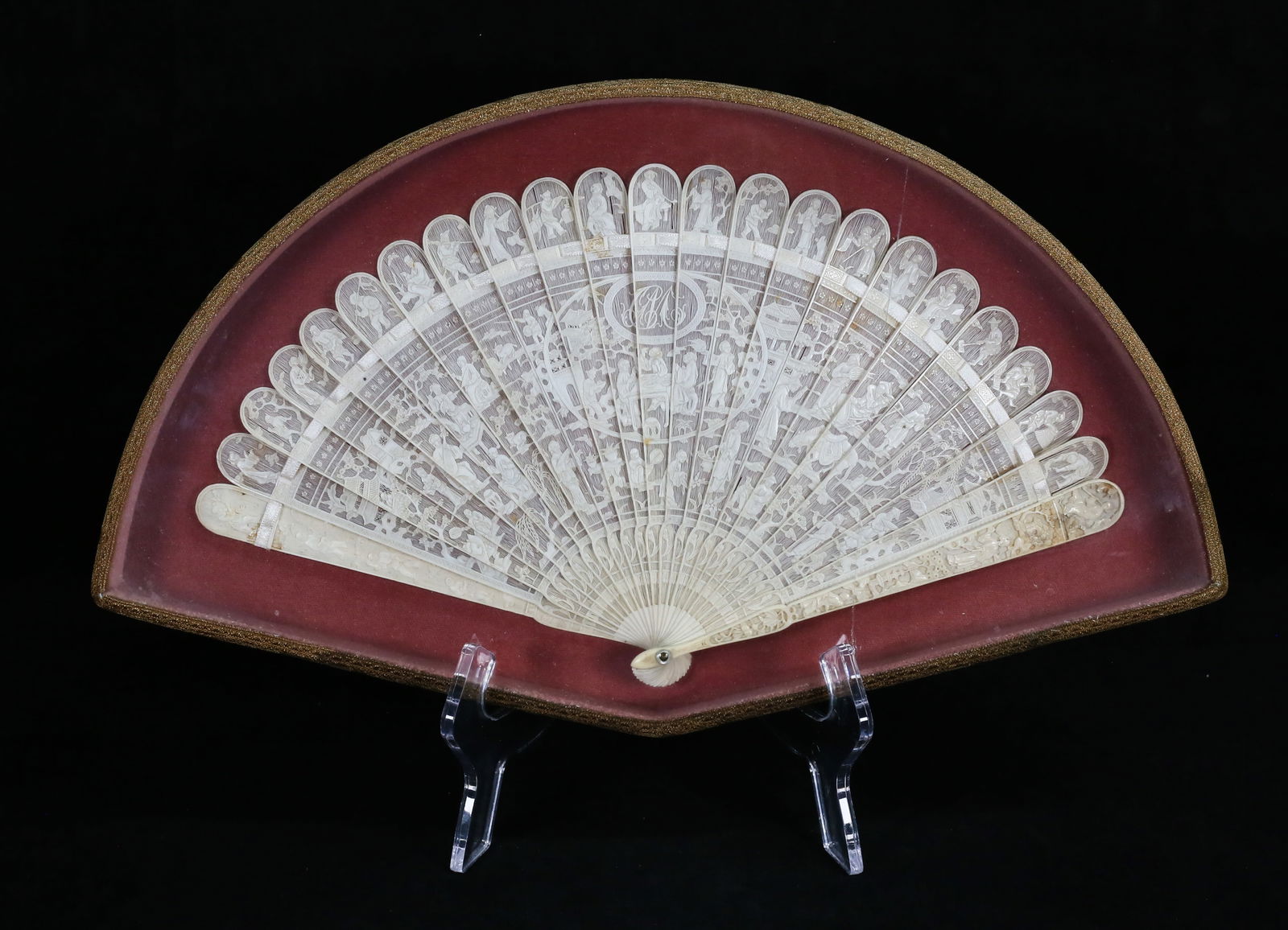 Carved Chinese Fan (1 of 18)