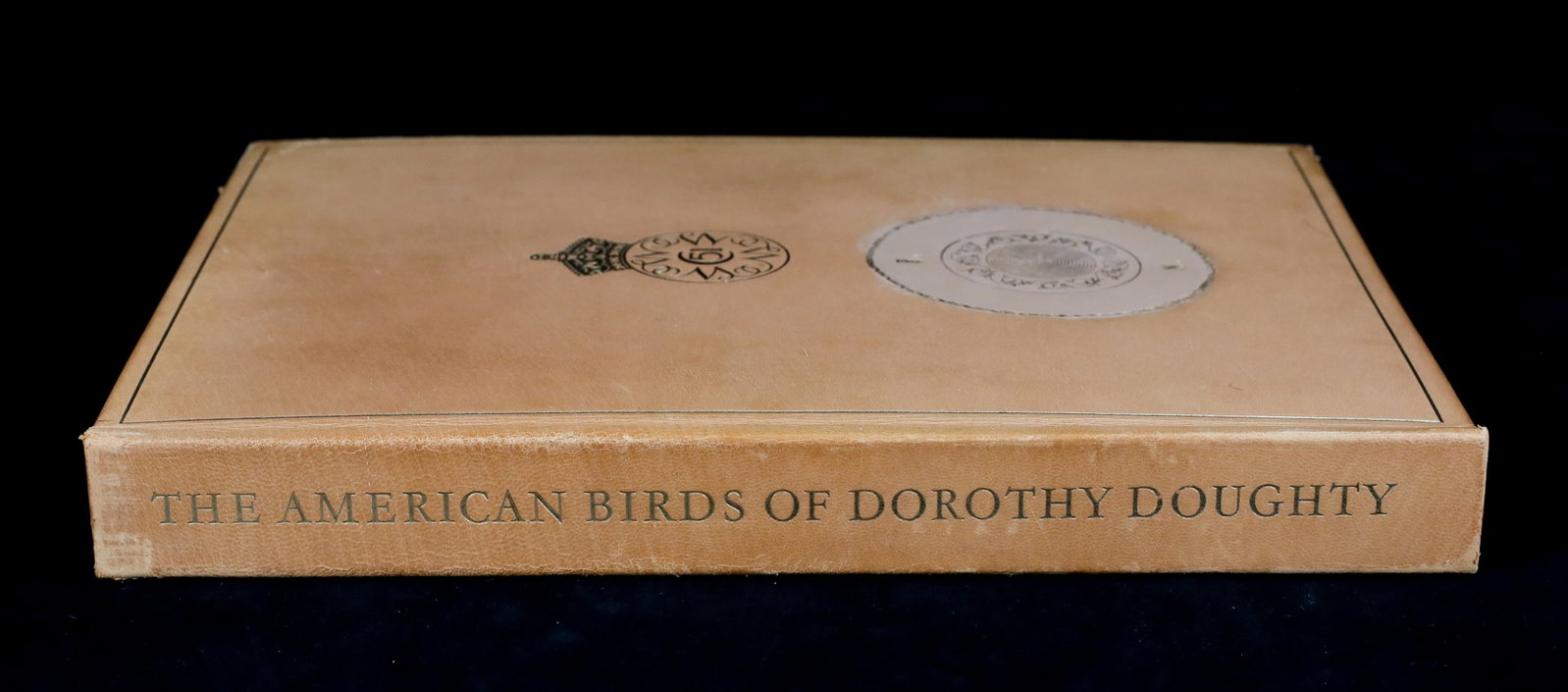 The American Birds of Dorothy Doughty Book: The American Birds of Dorothy Doughty, George Savage with plates by Dorothy Doughty, The Royal Worcester Porcelain Company Limited, Worcester, England, 1962. Leather boards, paper slipcase. Book in sl