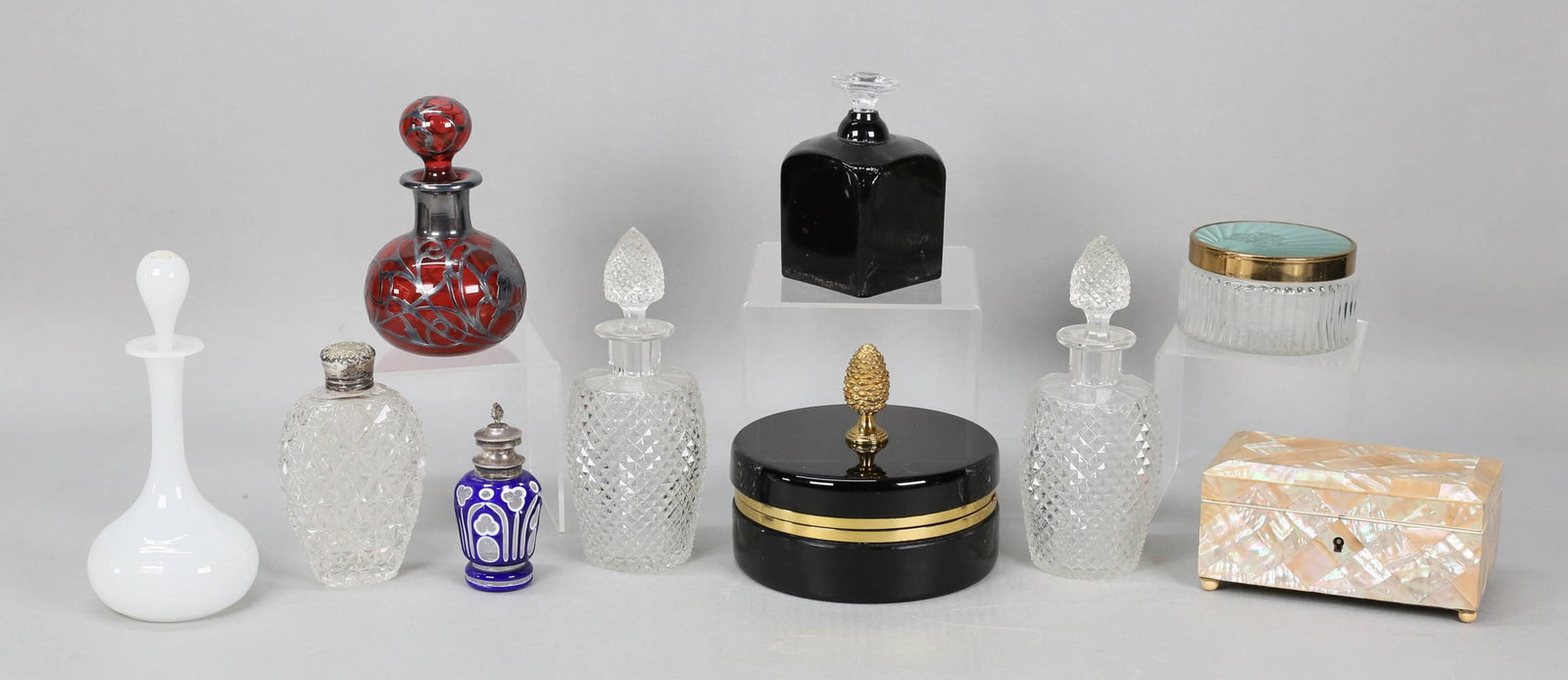 10 Dresser Accessories Perfume Bottles & Boxes (1 of 20)