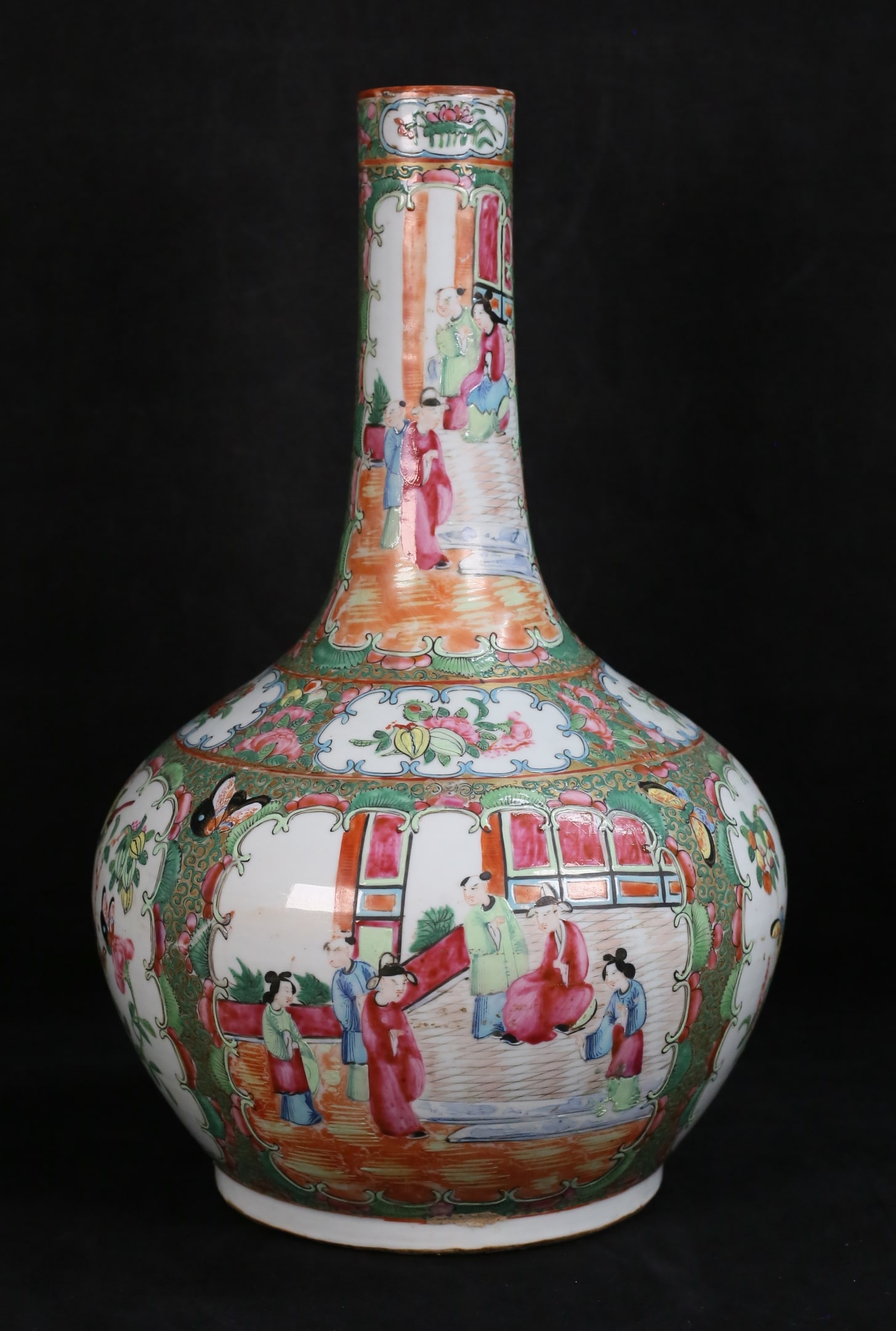 Chinese Porcelain Rose Medallion Bottle Vase (1 of 16)