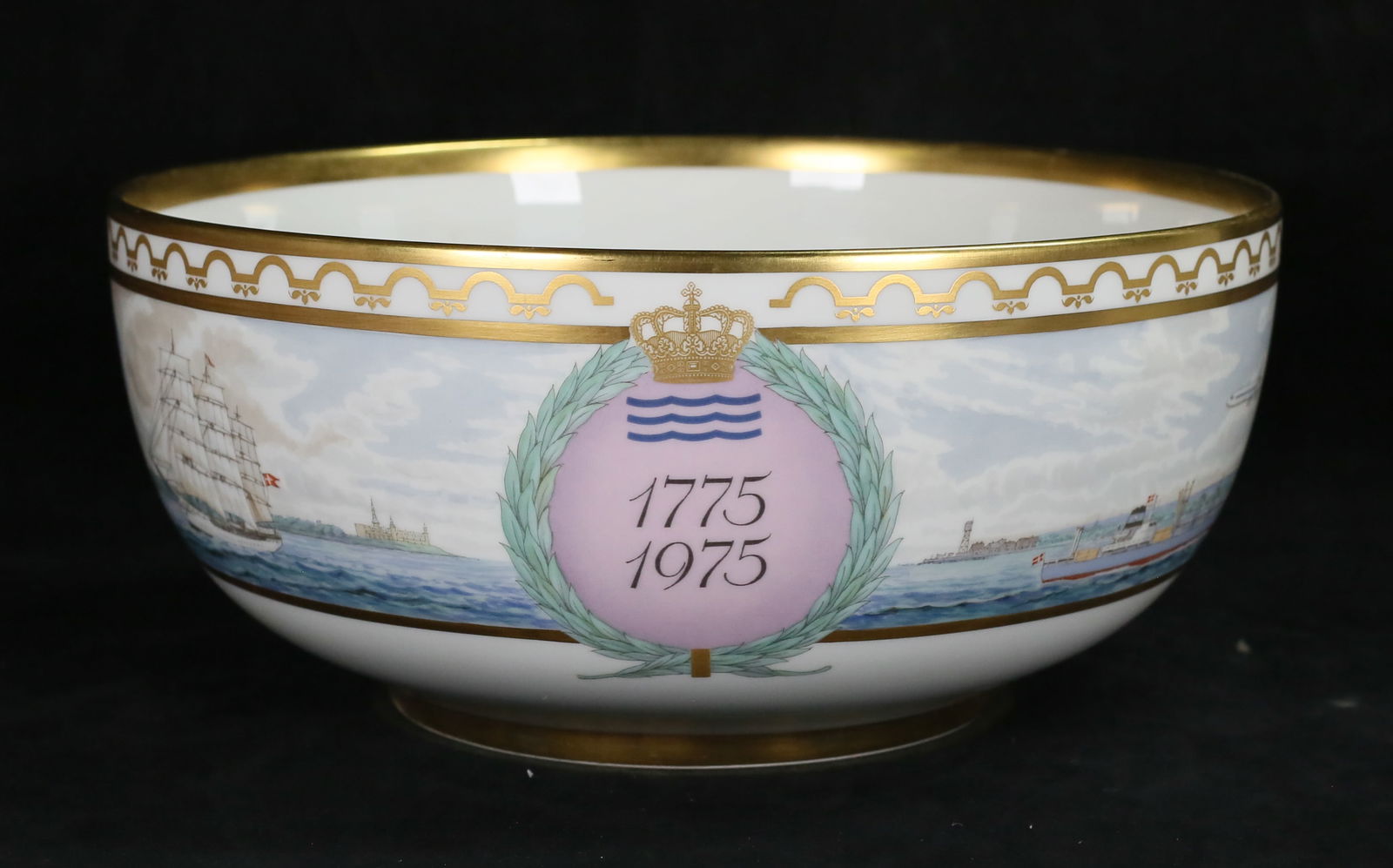 Royal Copenhagen Porcelain Bicentenary Bowl (1 of 18)