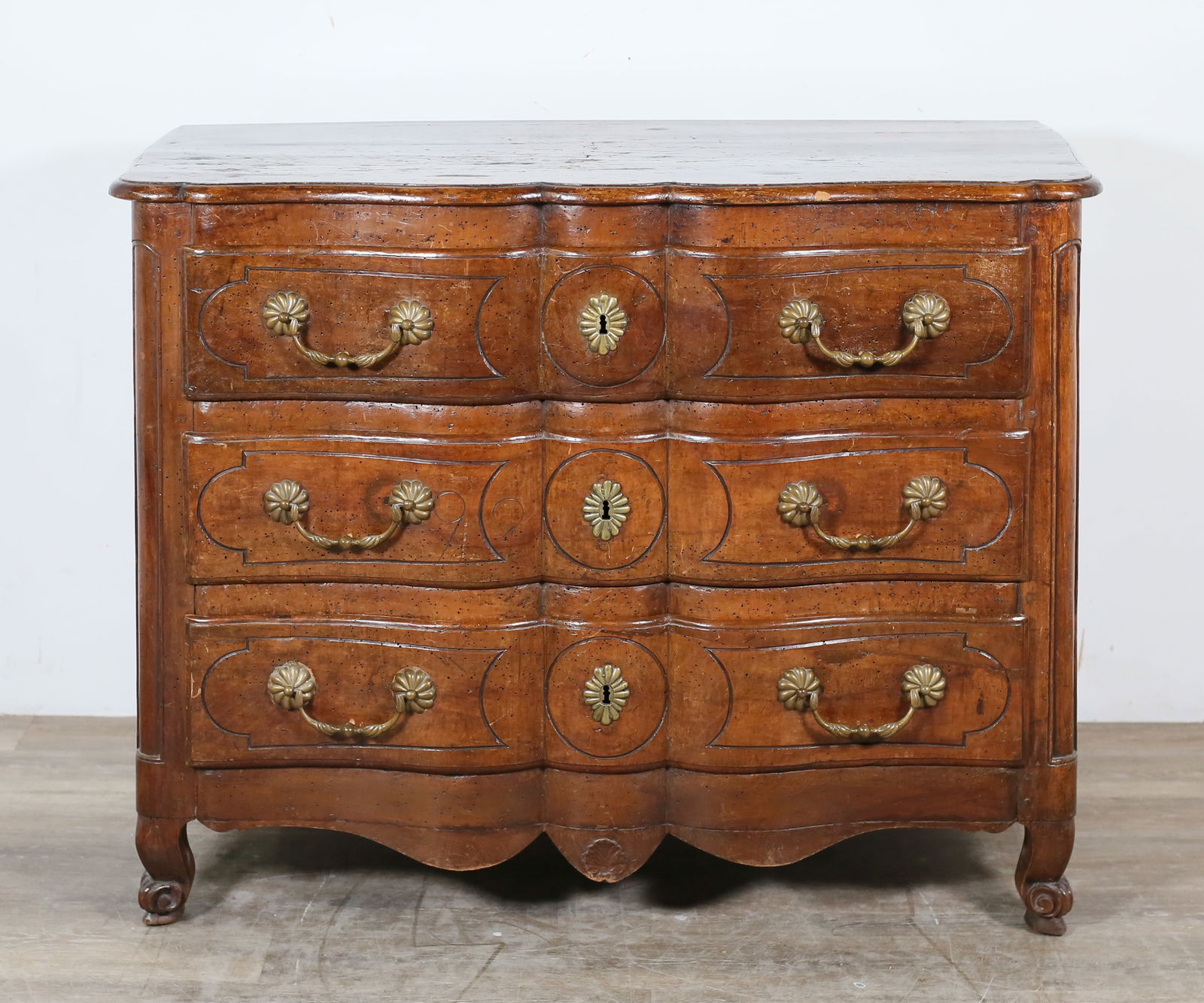 Continental 3 Drawer Commode (1 of 20)