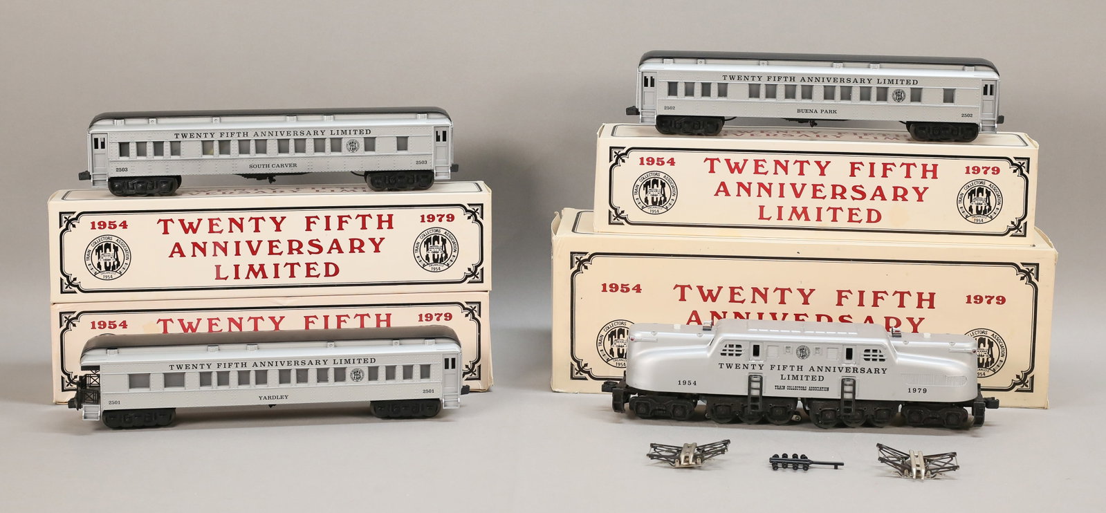 Train Collector's Association 25th Anniversary Set: Train Collector's Association Twenty Fifth Anniversary Limited set, with CG-1 locomotive, Yardley 2501 observation car, Buena Park 2502 Pullman cars, South Carver 2503 Pullman car. Locomotive 13"L. Al