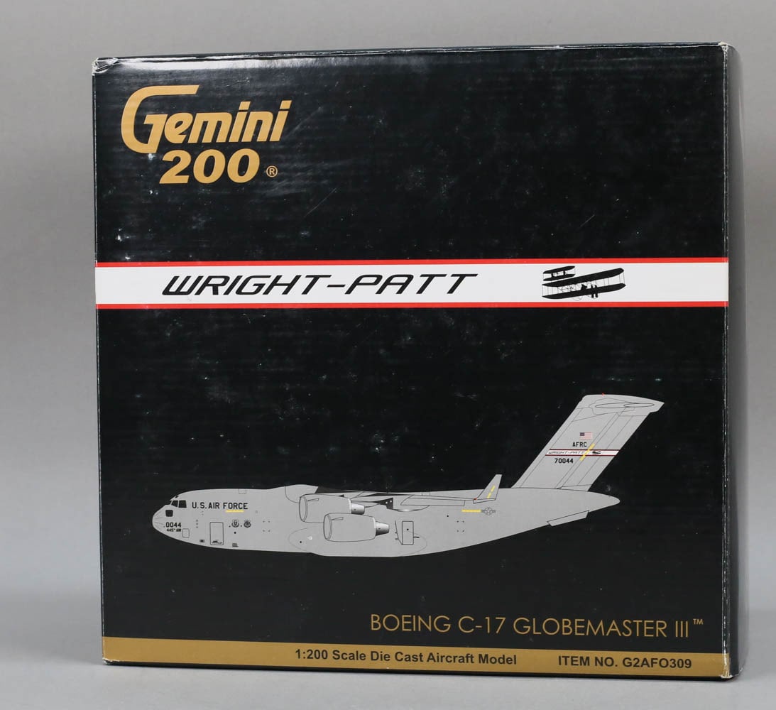 Gemini200 Wright Patt Boeing C17 1/200 Scale Plane (1 of 5)