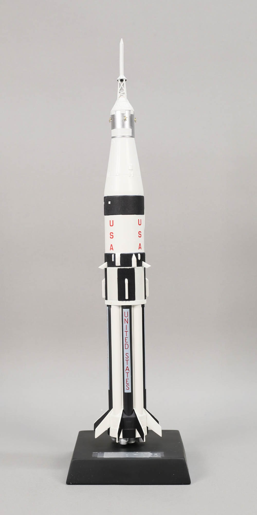 Saturn 1B Rocket Model - 1:144 Scale - E80744 (1 of 6)