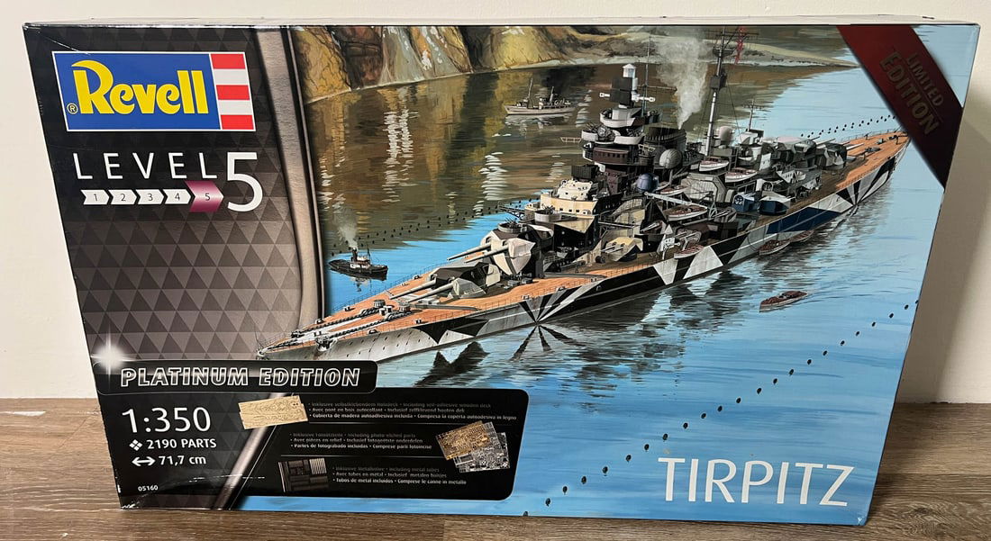 Revell 1/350 Tirpitz - 2,190 Parts - Level 5 (1 of 9)