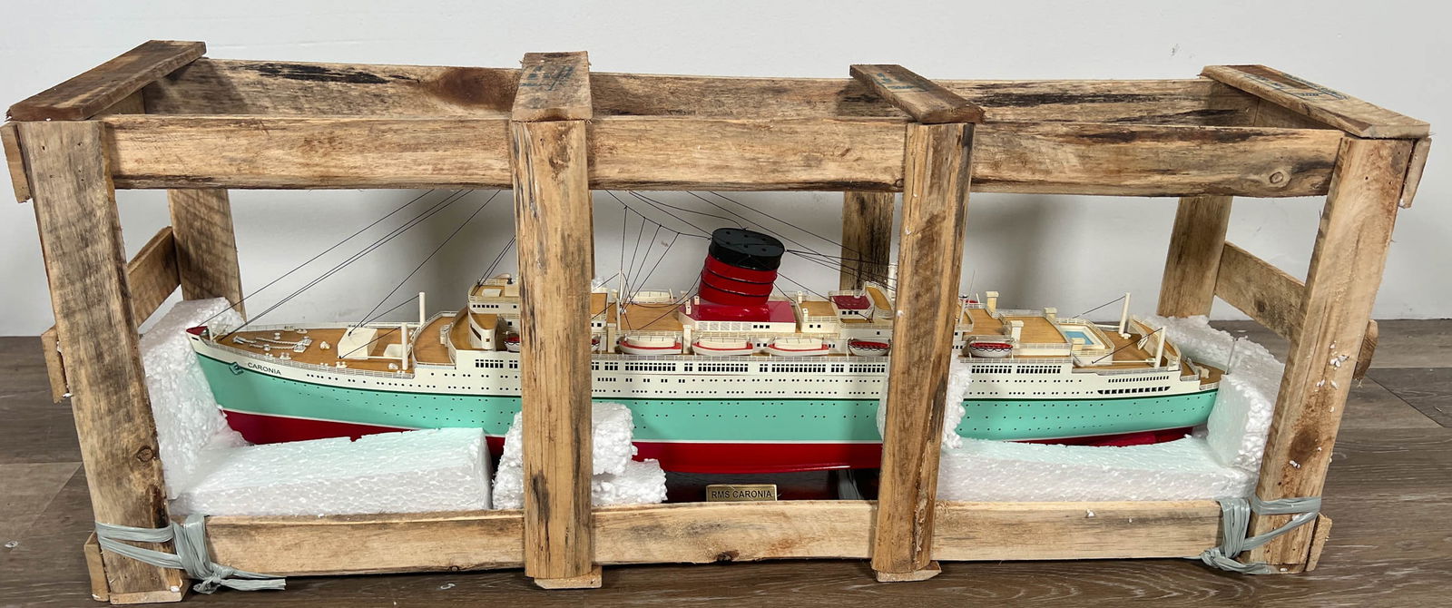 RMS Caronia Model Ship - #CS0090P (1 of 10)