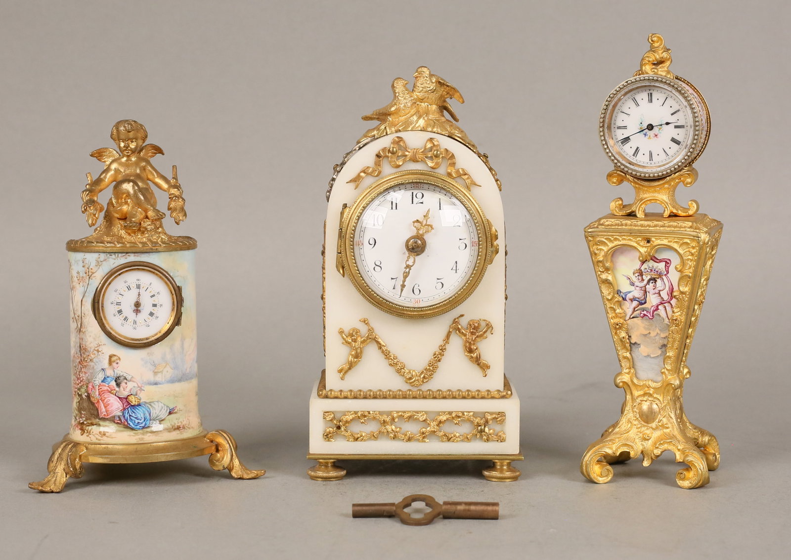 3 Desk Clocks Cherubs (1 of 20)