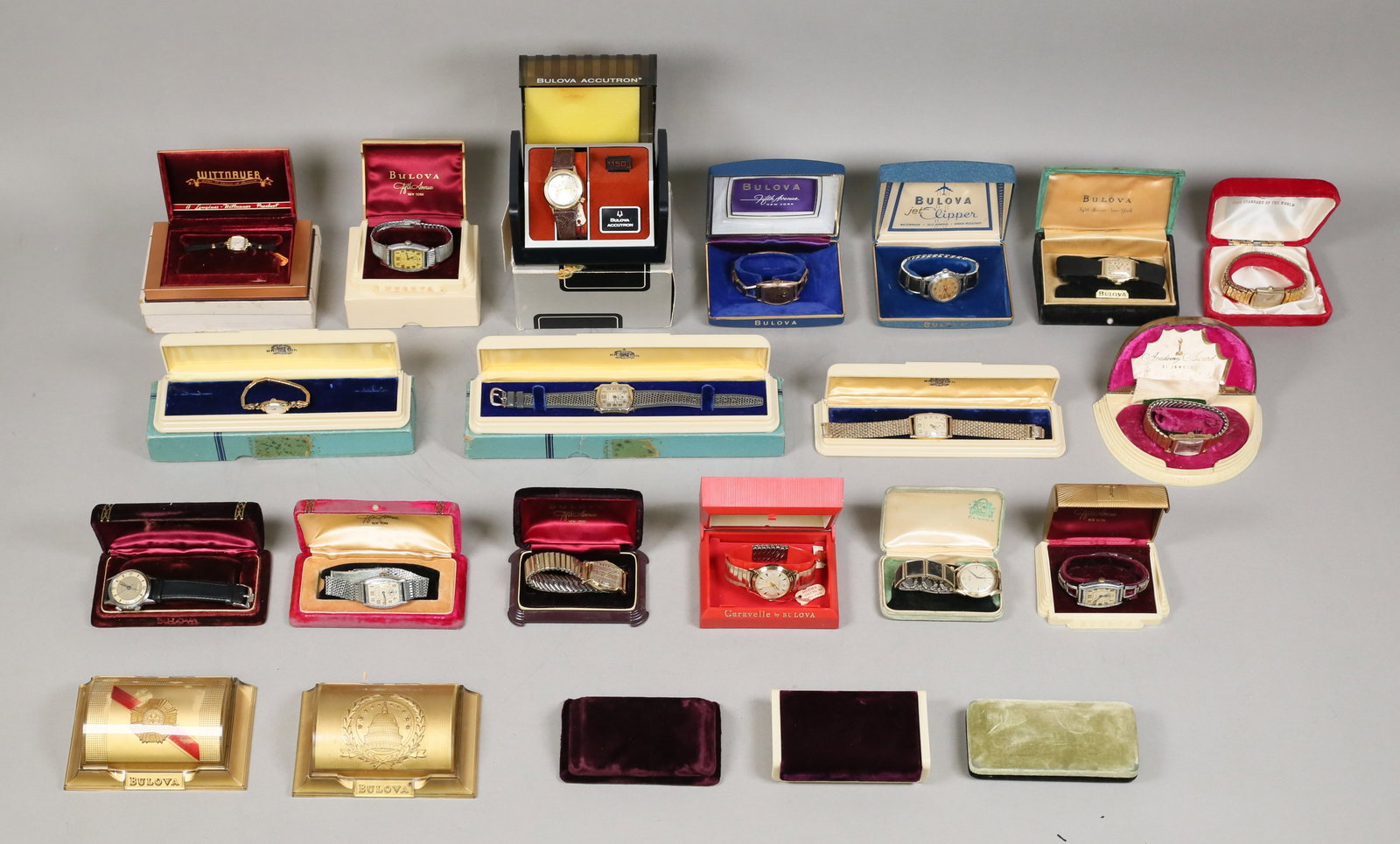 17 Vintage Watches Bulova, Hamilton (1 of 18)