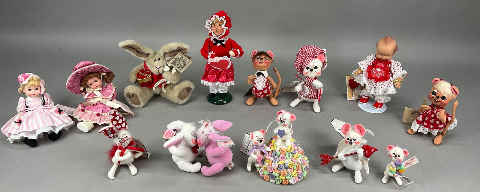 13 Byers Annalee Kewpie Madame Alex V-Day Dolls (1 of 11)