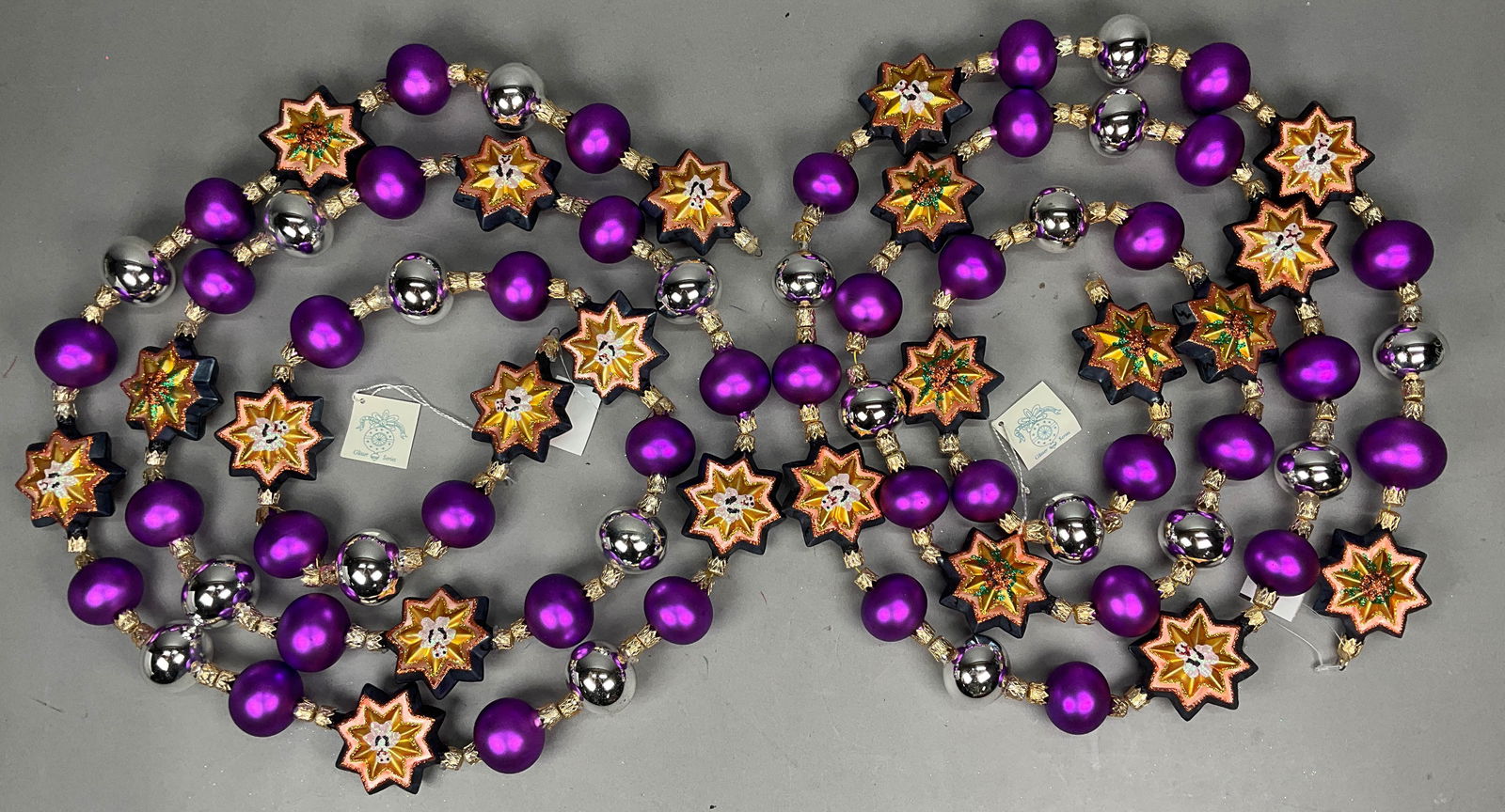 2 Fraga Halloween Harvest Nights Garland Star: 2 Fraga Halloween Harvest Nights Garland w/ Tags.Some wear and paint loss.Ornament stands are NOT INCLUDED.The absence of a condition report does not imply that the lot is in perfect condition. Please