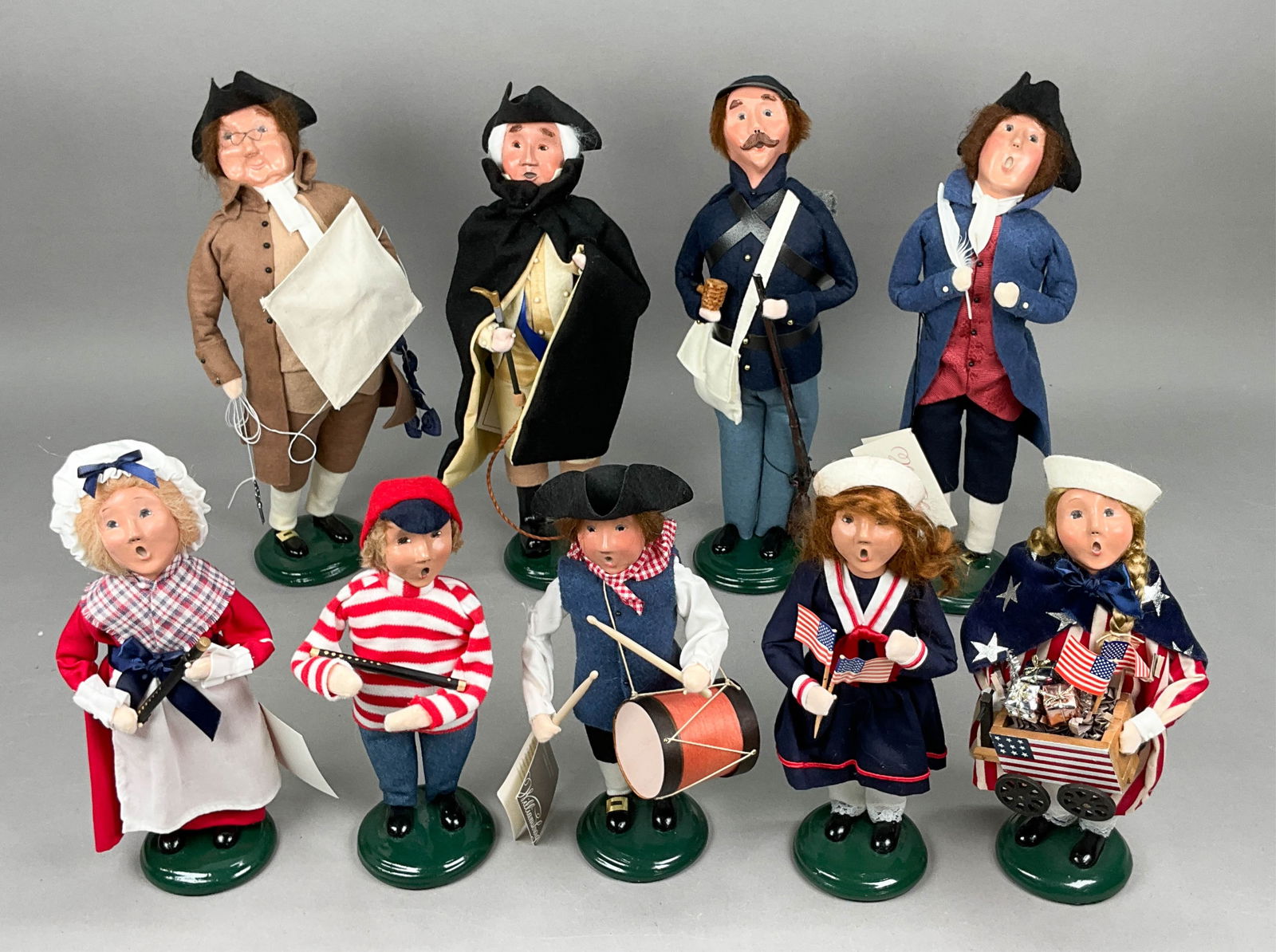 9 Byers Choice Christmas Caroler Figurines (1 of 12)
