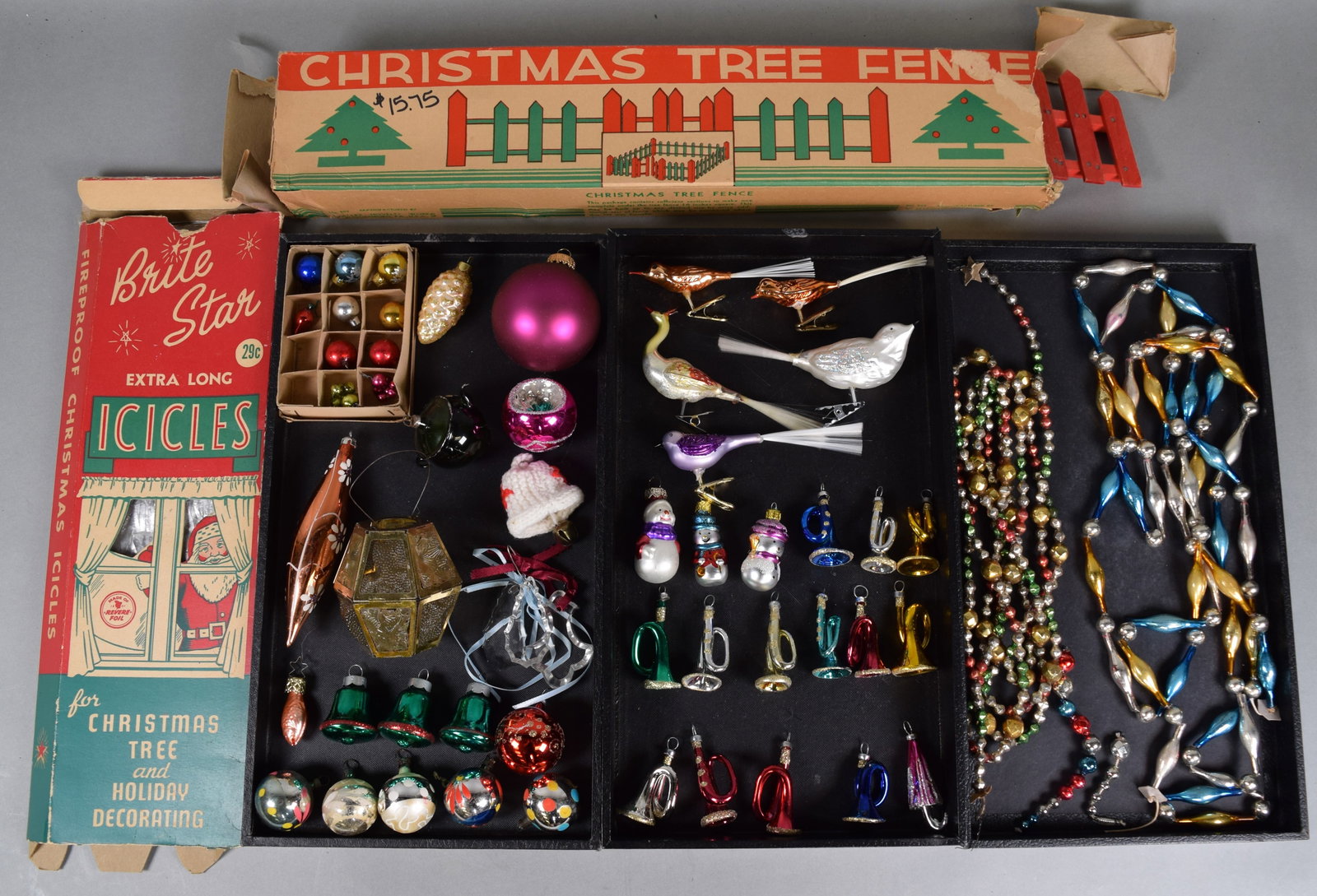 Lot of Vintage Christmas Ornaments, Tree Fence (1 of 15)