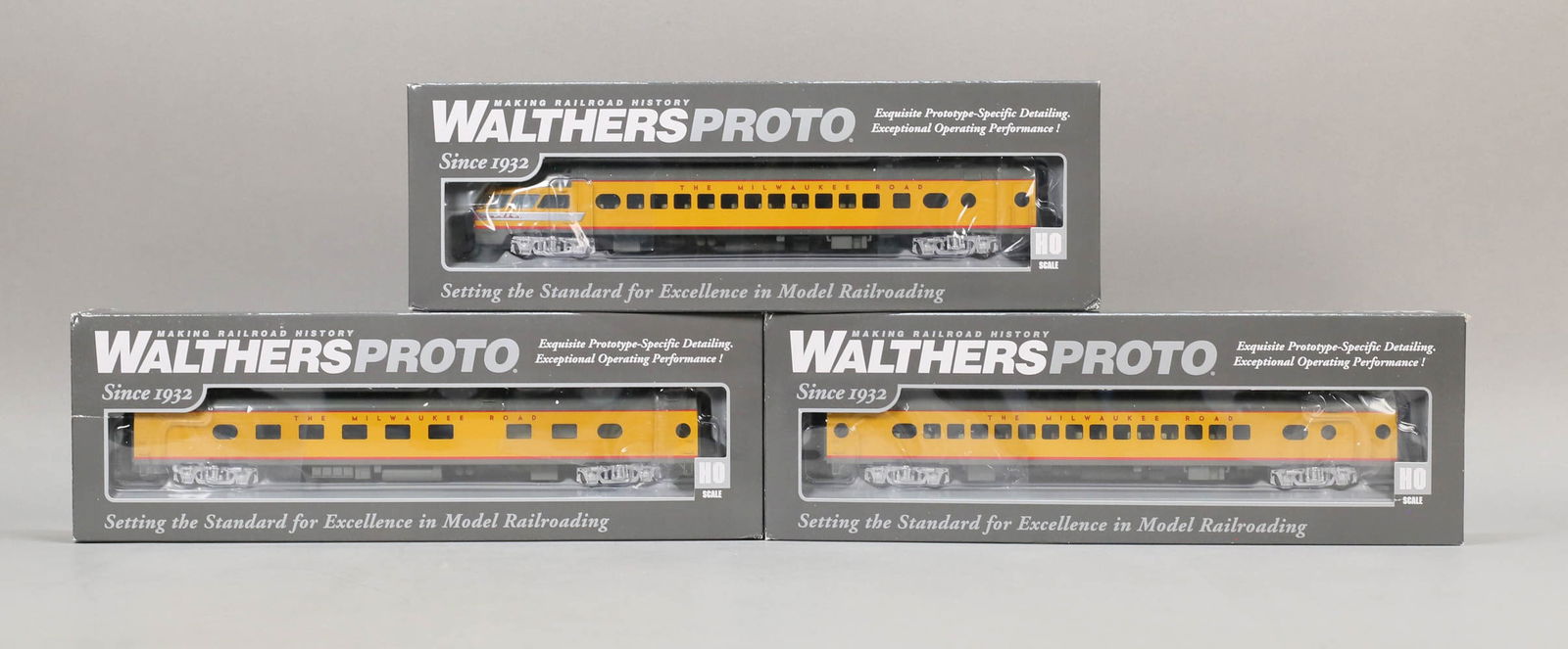 Lot of 3 Walthers Proto Passenger Train Cars HO (1 of 5)
