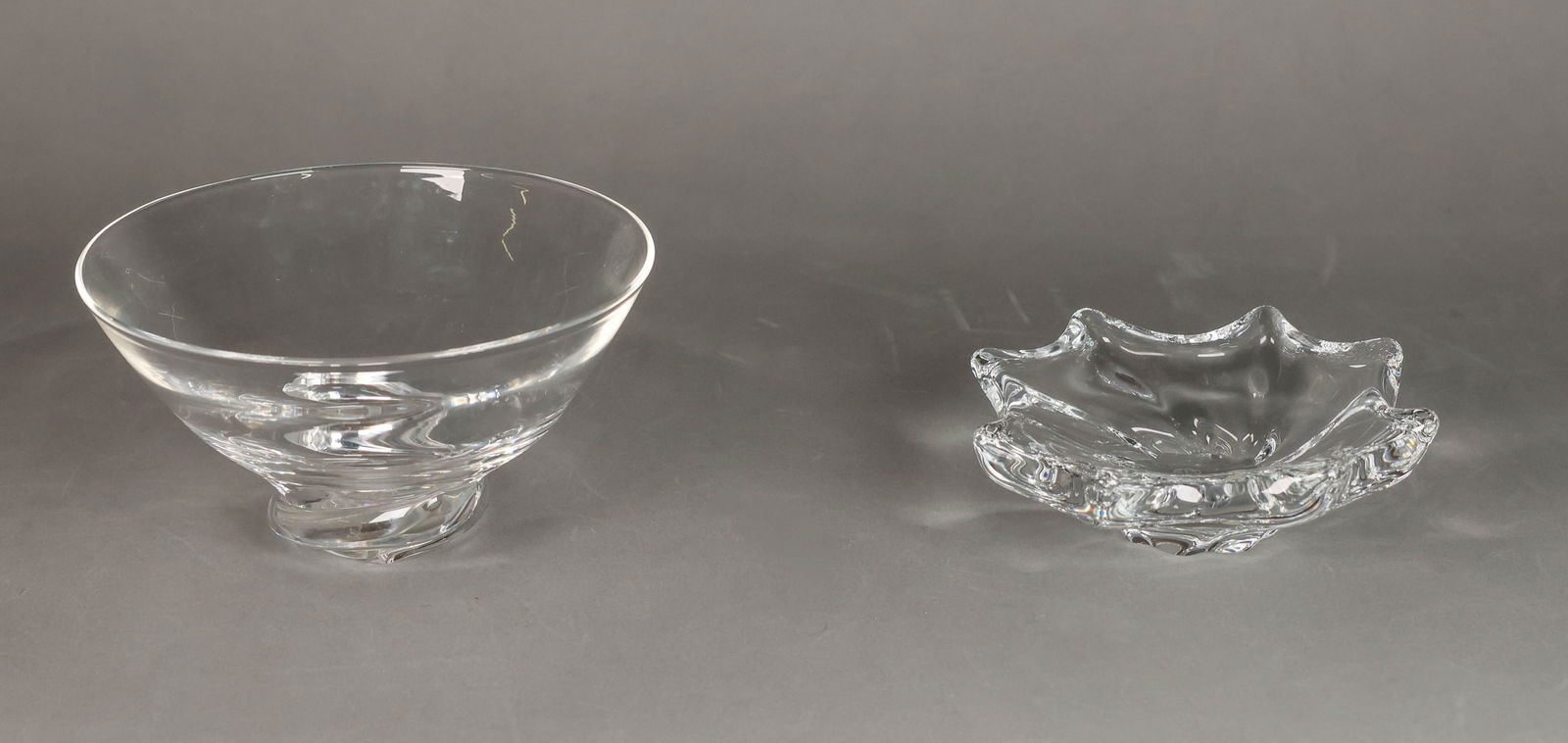 2 Pieces Art Glass Baccarat & Steuben (1 of 9)