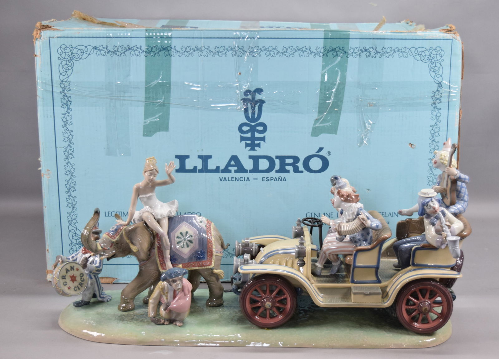 Lladro Porcelain Figure Group Circus Parade (1 of 14)