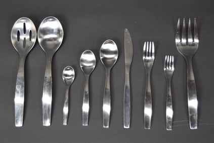 Gourmet Settings Loft Danish Modern 104 Pieces