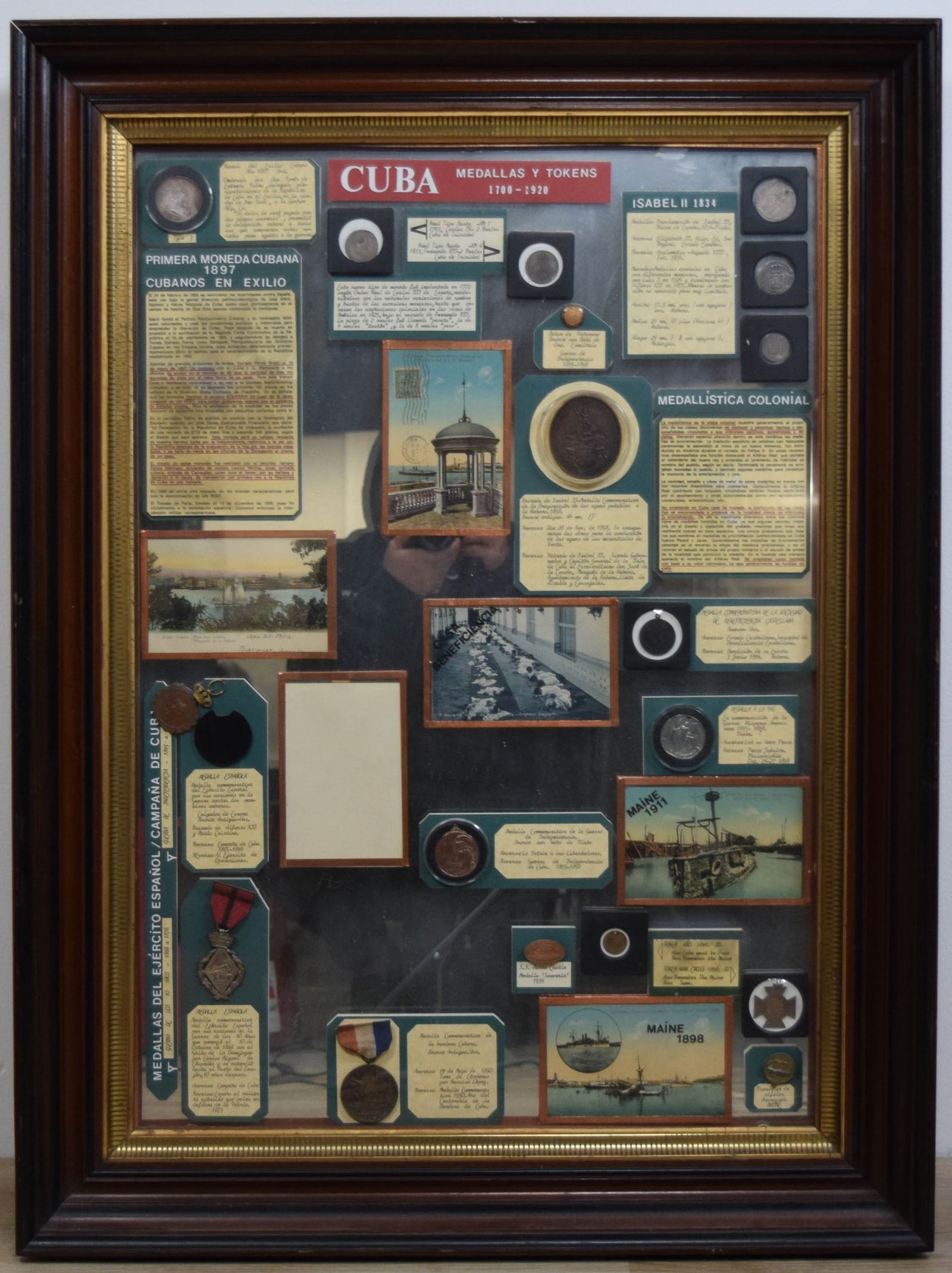 Cuban Medals & Tokens Display (1 of 16)