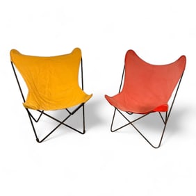 Pair of Modern Knoll Style Hardoy Butterfly Chairs