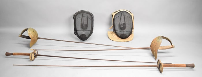 4 Fencing Foil Swords With 2 Masks