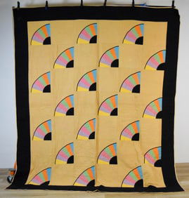 Vintage Fan Pattern Quilt