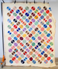 Vintage Scrappy Circle Pattern Quilt
