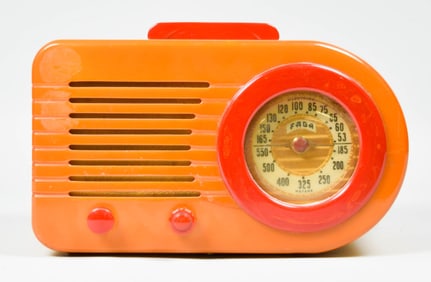 Fada Model 1000 Bullet Catalin Electric Radio